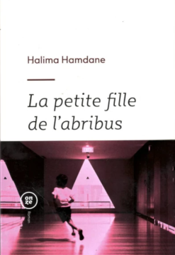 La petite fille de l'abribus